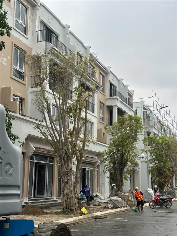 Bán shophouse góc siêu dòng tiền vinhomes wonder city 35,726 tỷ 177.5m2 đường trục chính