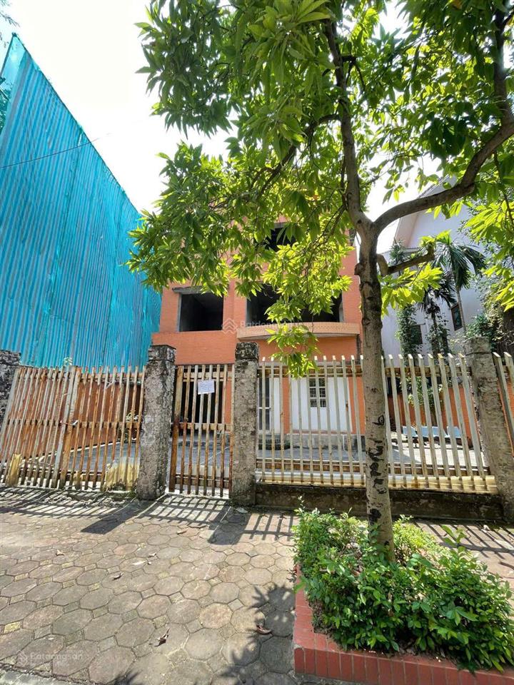 Bán biệt thự đơn lập nghĩa đô 302,1m2 giá 500 triệu/m2 sổ đỏ lâu dài
