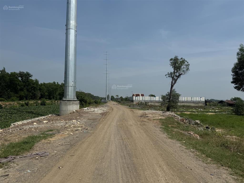 Bán 24492m2 đất đường nguyễn văn bứa vào 1km giá 3,5 triệu/m²