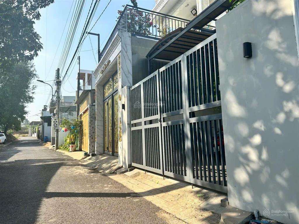 Bán nhà 1 trệt 1 lầu phường chánh nghĩa