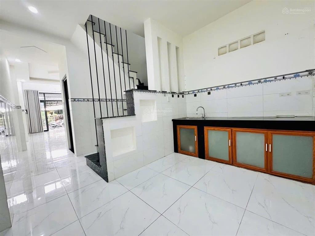 Bán nhà 1 trệt 1 lầu phường chánh nghĩatdm