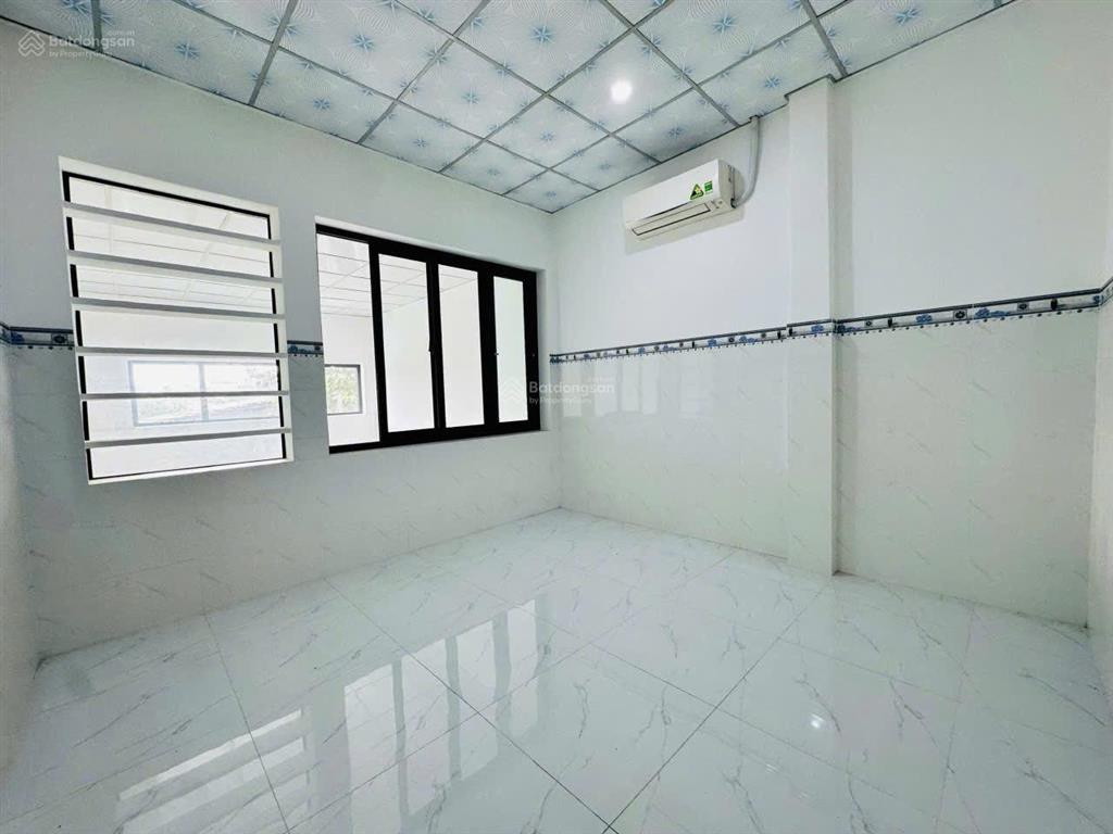 Bán nhà 1 trệt 1 lửng p. chánh nghĩa  tdm chính chủ.