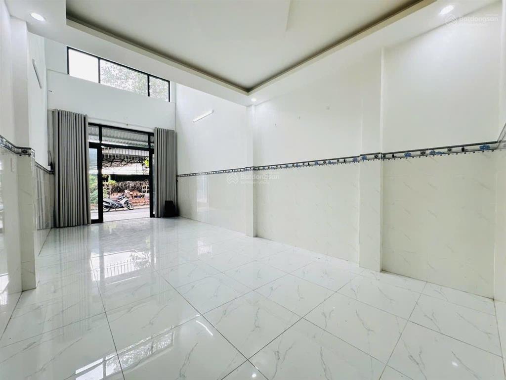 Bán nhà 1 trệt 1 lửng p. chánh nghĩa  tdm chính chủ.