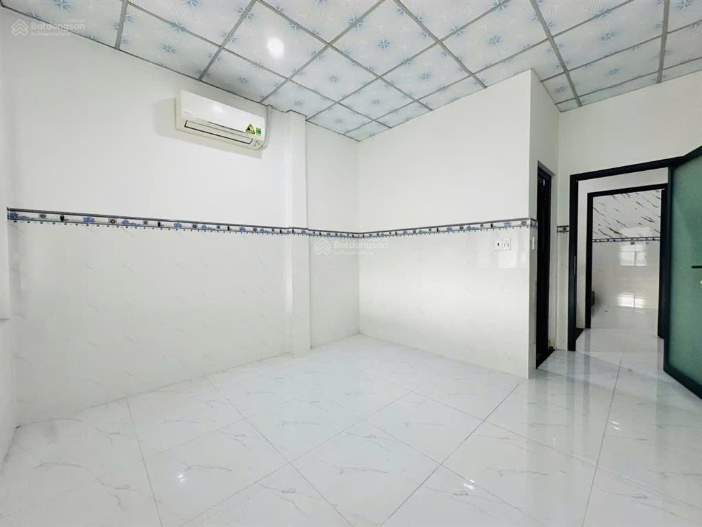 Bán nhà 1 trệt 1 lửng p. chánh nghĩa  tdm chính chủ.