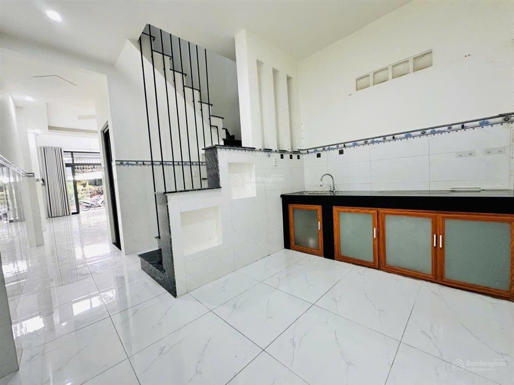 Bán nhà 1 trệt 1 lửng p. chánh nghĩa  tdm chính chủ.