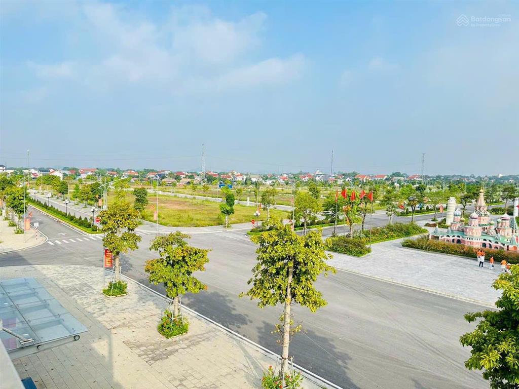 Bán lô góc đất nền gần cổng tại khu đô thị việt hàn, giá chất 20 triệu / m2, 150 m2. rẻ nhất