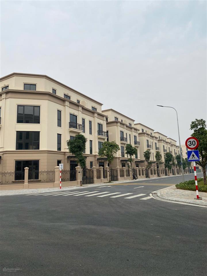 Hàng hiếm liền kề xẻ khe dt 63m2 khu thời đại, vinhomes global gate, gần hồ, đường lớn, công viên