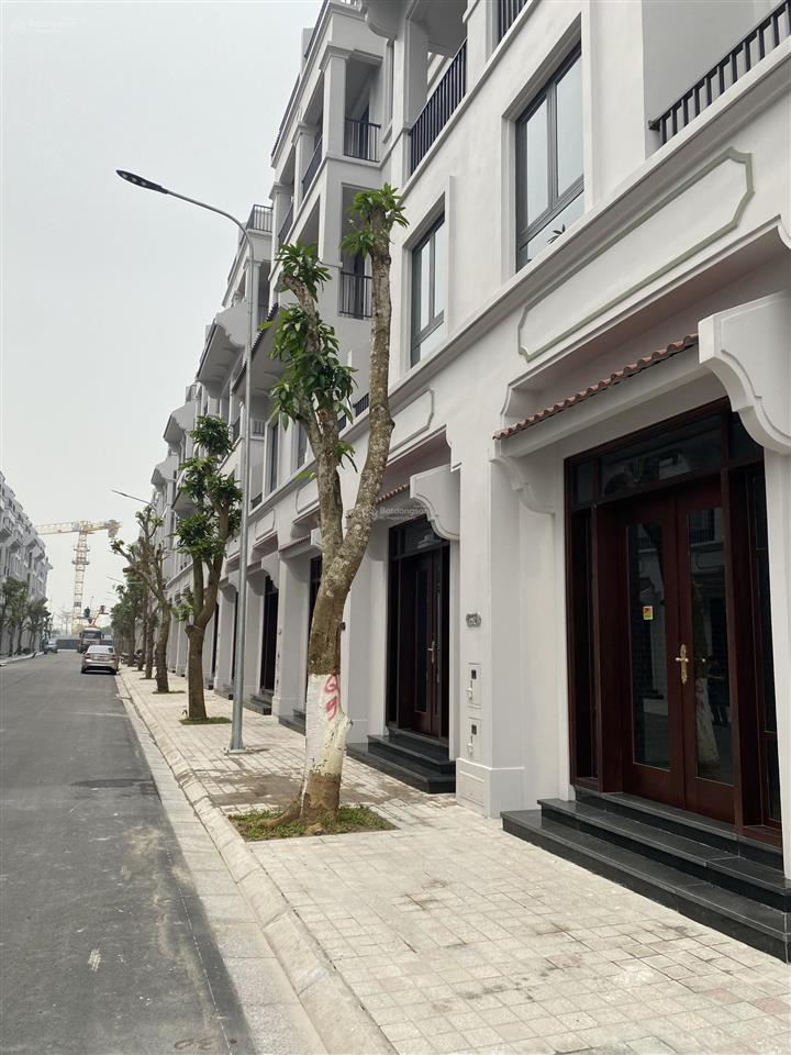 Bán liền kề xẻ khe nhật nguyệt cát tường, 62,5m2, giá 19,5 tỷ