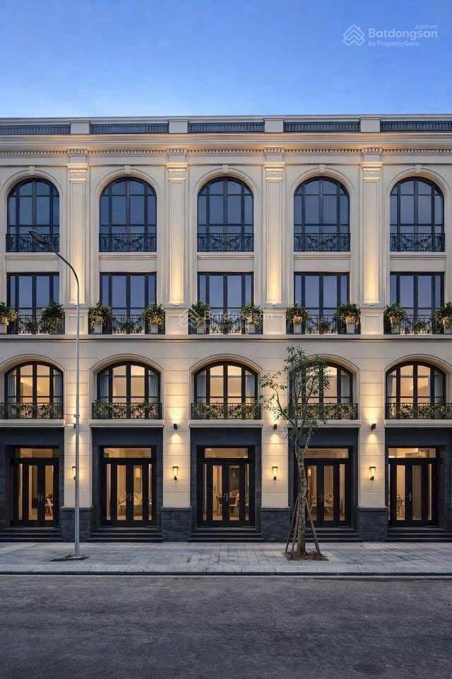 Bán liền kề thời đại thịnh vượng, 63m2, giá 19 tỷ bao phí