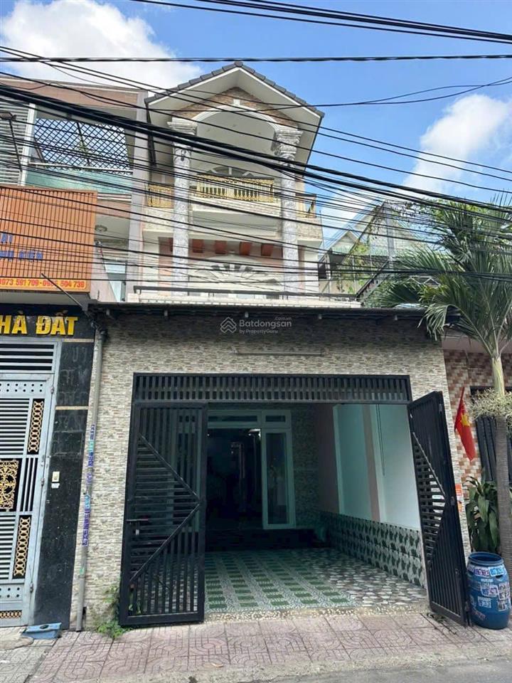 Chính chủ bán nhà 3 lầu mặt tiền đường nhựa 8m thông, ngay trung tâm đông hòa