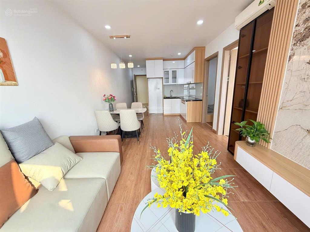 Bán gấp ch 2 ngủ tòa samsora premier, hà đông  nội thất đầy đủ. nhỉnh 5.1 tỷ