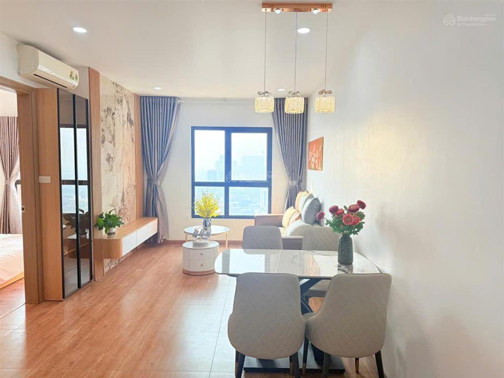 Bán gấp ch 2 ngủ tòa samsora premier, hà đông  nội thất đầy đủ. nhỉnh 5.1 tỷ