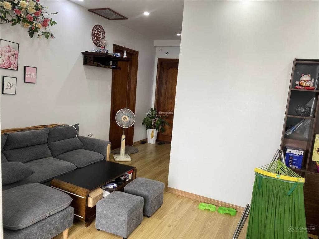 Bán nhanh 2 ngủ 52m toà ct4 kđt xa la, hà đông  đầy đủ nội thất. giá 3.3x tỷ