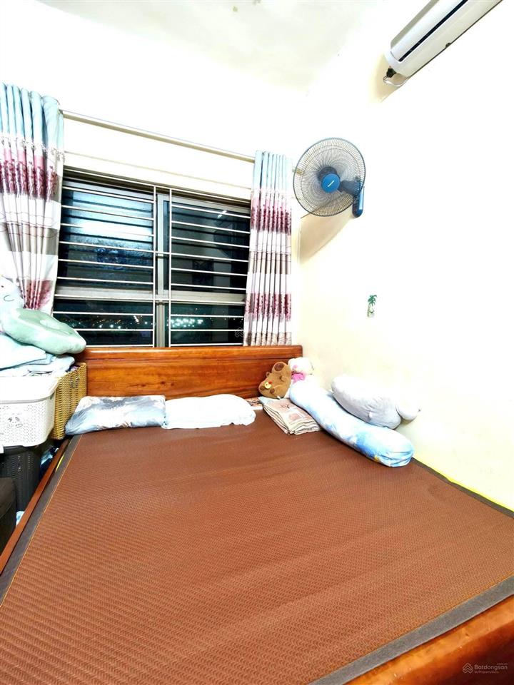 Chỉ 3.2 tỷ  bán ch 62m tòa ct6 xa la, hà đông. đầy đủ nội thất đẹp. tầng trung