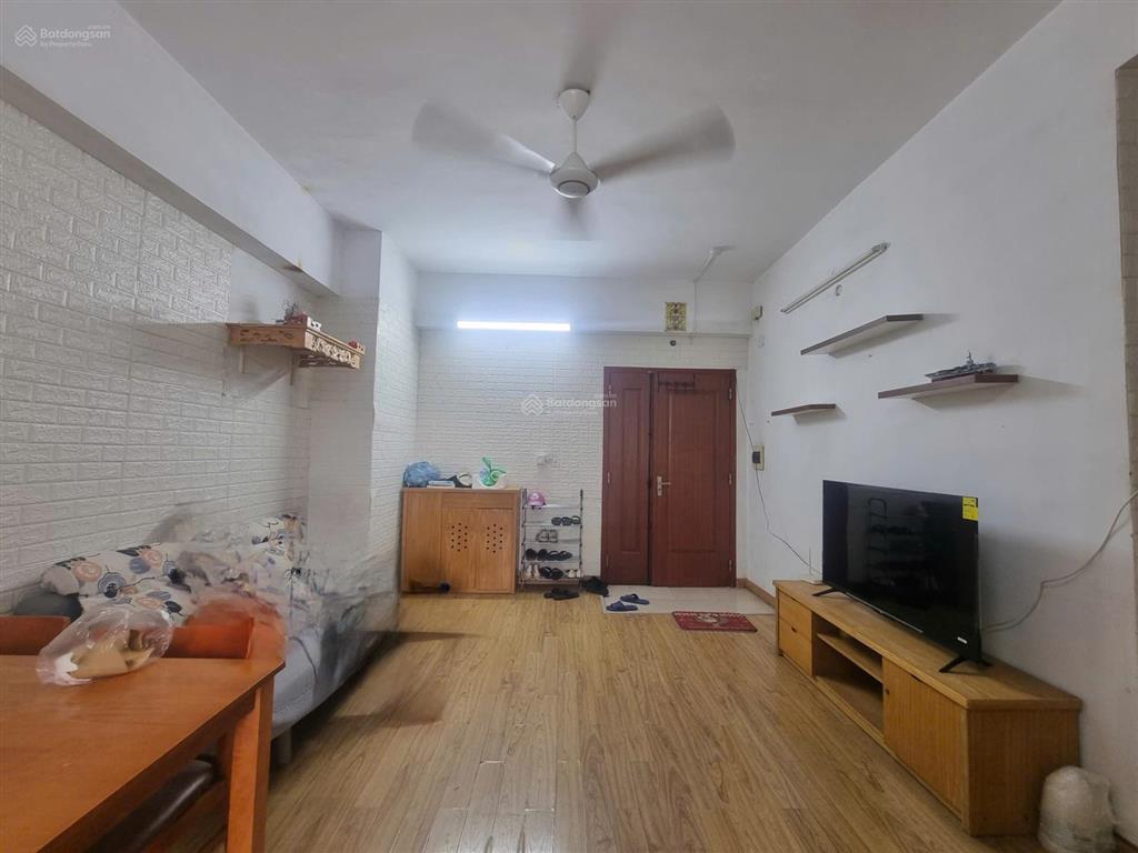 Chính chủ bán ch 68m² tầng trung. đủ nội thất, 2 ngủ tòa ct5 xa la. chỉ 3.7 tỷ