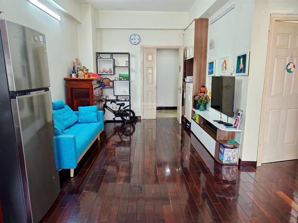 Cần bán gấp  căn 63m2 2 ngủ tòa ct1 kđt xa la, hà đông. đầy đủ nội thất giá chỉ 3.2x tỷ
