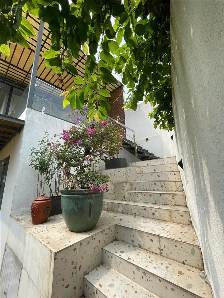 Hiếm! bán biệt thự view sông phố tây thảo điền  q2, dt 25x12m, giá 40 tỷ tl,  0937 599 *** trâm