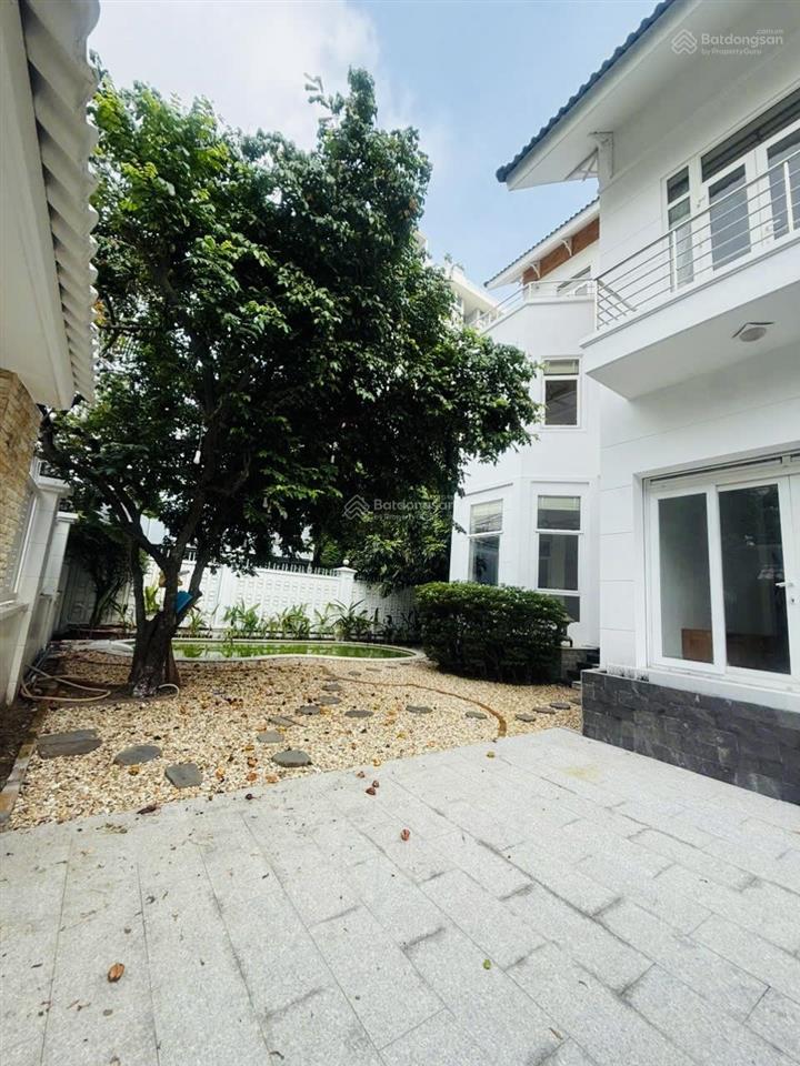 Cho thuê villa sân vườn hồ bơi 215 nguyễn văn hưởng  thảo điền, q2. dt 15x26m giá  70triệu/tháng