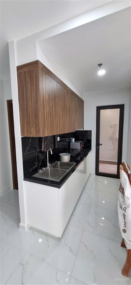 Bán gấp căn hộ 2pn 2wc opal skyline có it nội thât chỉ 2.3 tỉ