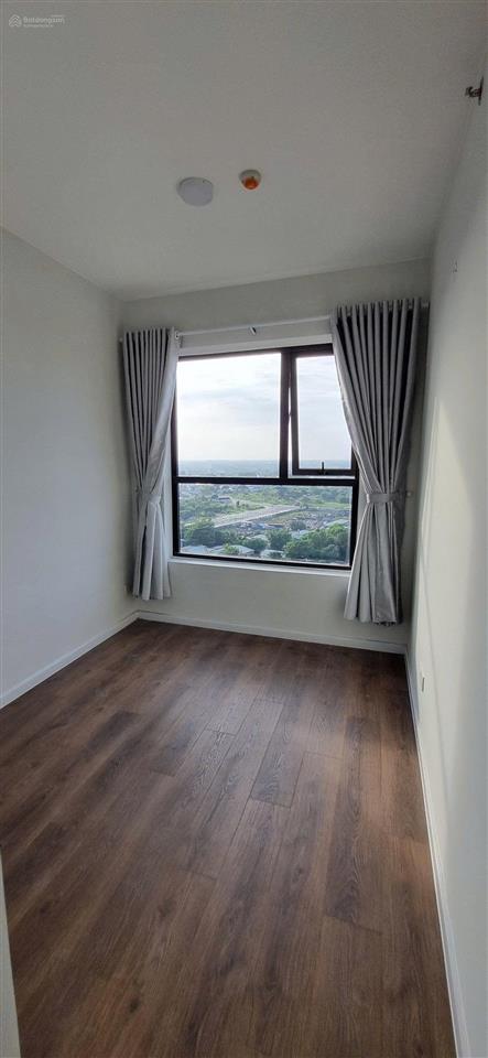 Bán gấp căn hộ 2pn 2wc opal skyline có it nội thât chỉ 2.3 tỉ