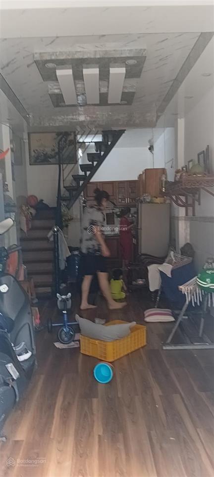 Bán nhà hẻm 4m âu cơ gần ngả tư âu cơ lạc long quân lý thường kiệt 2km .giáp q10 dt 3 x10 1 lầu