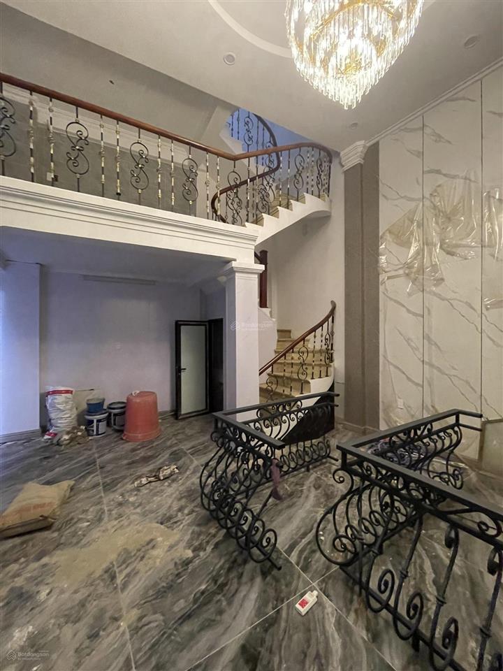 Bán nhà 4 tầng kim ngưu  hai bà trưng, dt 35m2 x mt 6m. 3 ngủ. giá 8.9 tỷ