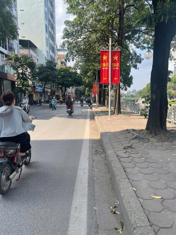 Bán nhà mp khương đình, gần vành đai 2.5. k bị qh. dt 235m2 x mt 10m. giá 550tr/ m2