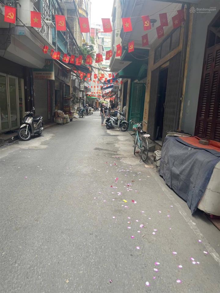 Bán nhà 2 tầng cũ oto tránh kim ngưu  hai bà trưng. 134m2 x mt 6m. giá 30.5 tỷ