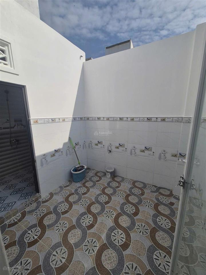 Chính chủ bán nhà lô nhì đường long phú long an cũ, ngang 4*24.5m, 1 trệt 1 lầu, 4 pn, 2 wc