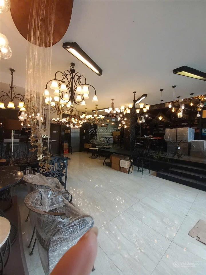 Siêu đẹp mặt tiền 10m, 9 tầng view hồ tây 150 tỷ, lô góc 3 mặt thoáng