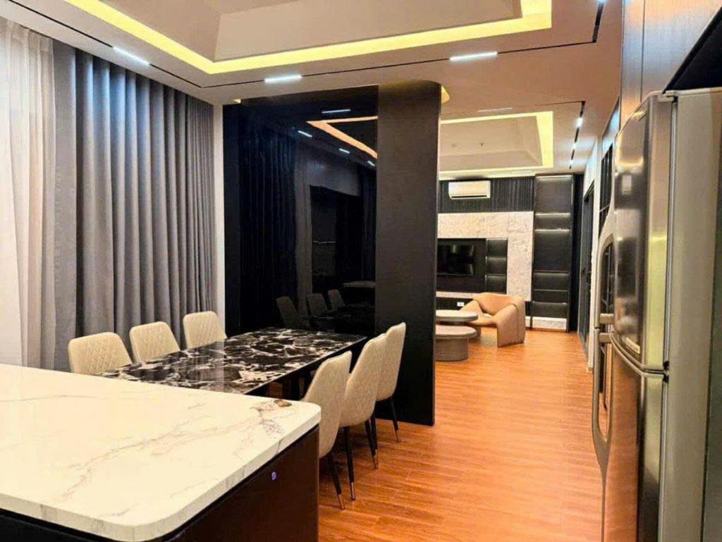 Apartment Cao Cấp Trịnh Công Sơn 166m2 70 Tỷ Dòng Tiền Cao PENTHOUSE View Hồ Tây