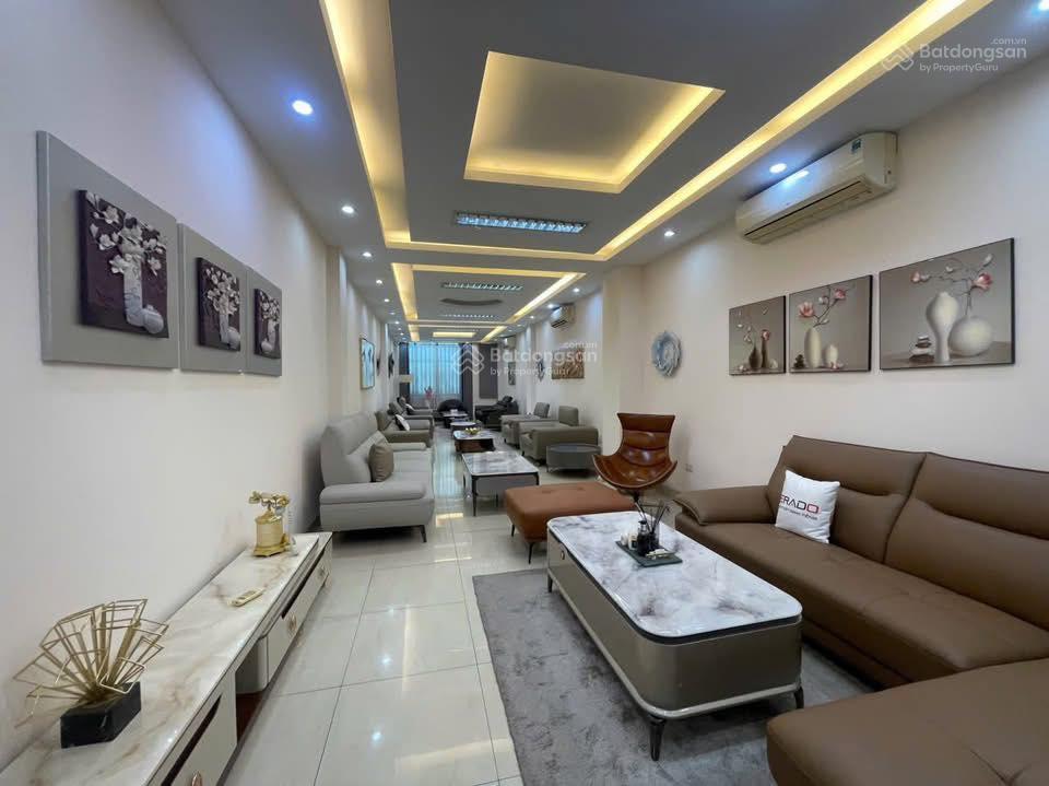 Nhà đẹpphố lò đúc 6 tầng thang máy 70 tỷ lô góc 3 mặt thoáng đoạn đầu phố