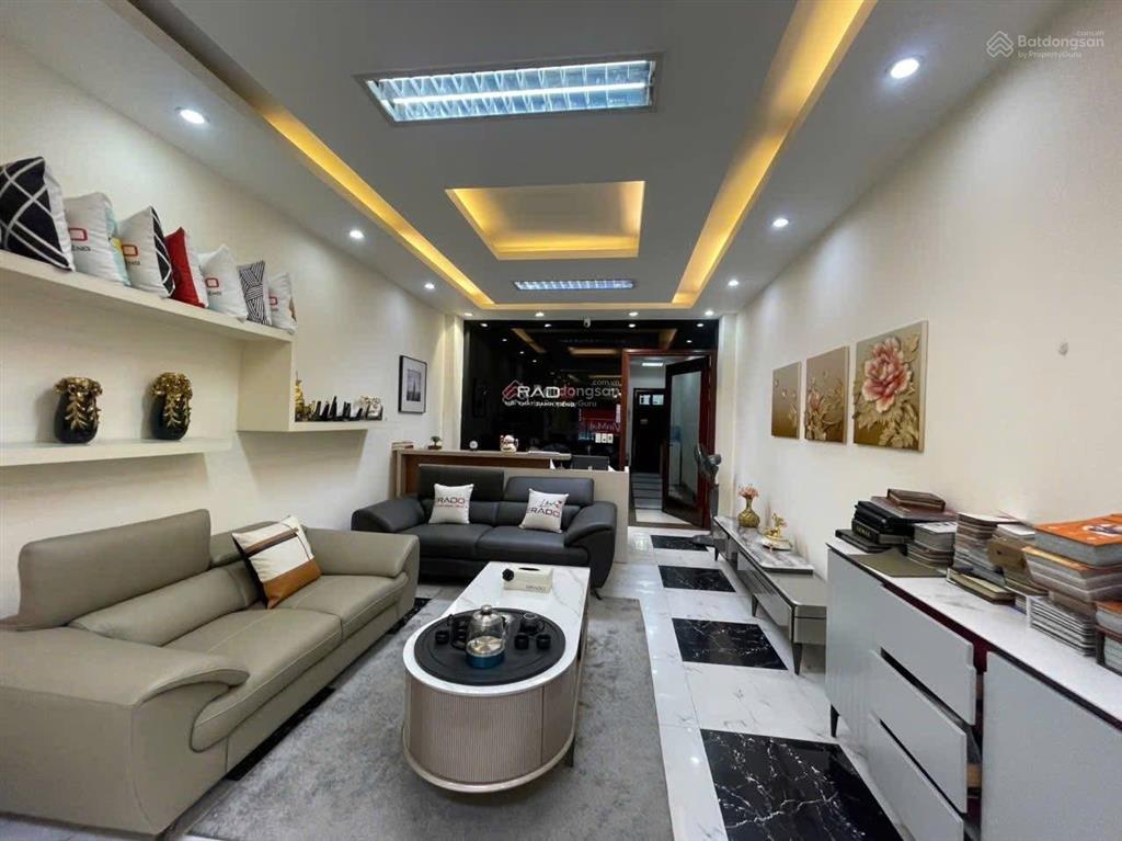 Nhà đẹpphố lò đúc 6 tầng thang máy 70 tỷ lô góc 3 mặt thoáng đoạn đầu phố