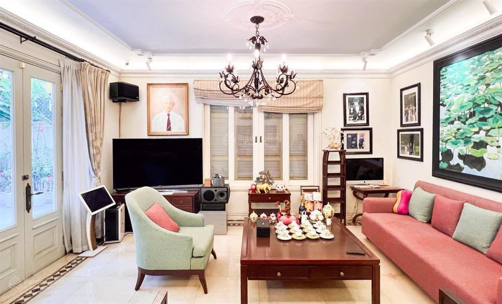 Chính chủ làm việc ! mặt phố ngô thì nhậm ngô quyền mt 13m 380 tỷ 2 thoáng