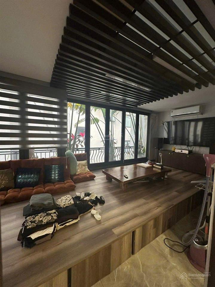 Nguyễn đình thi mặt tiền 10m 4 tầng 79 tỷ sdcc không lỗi phong thủy vị trí đẹp