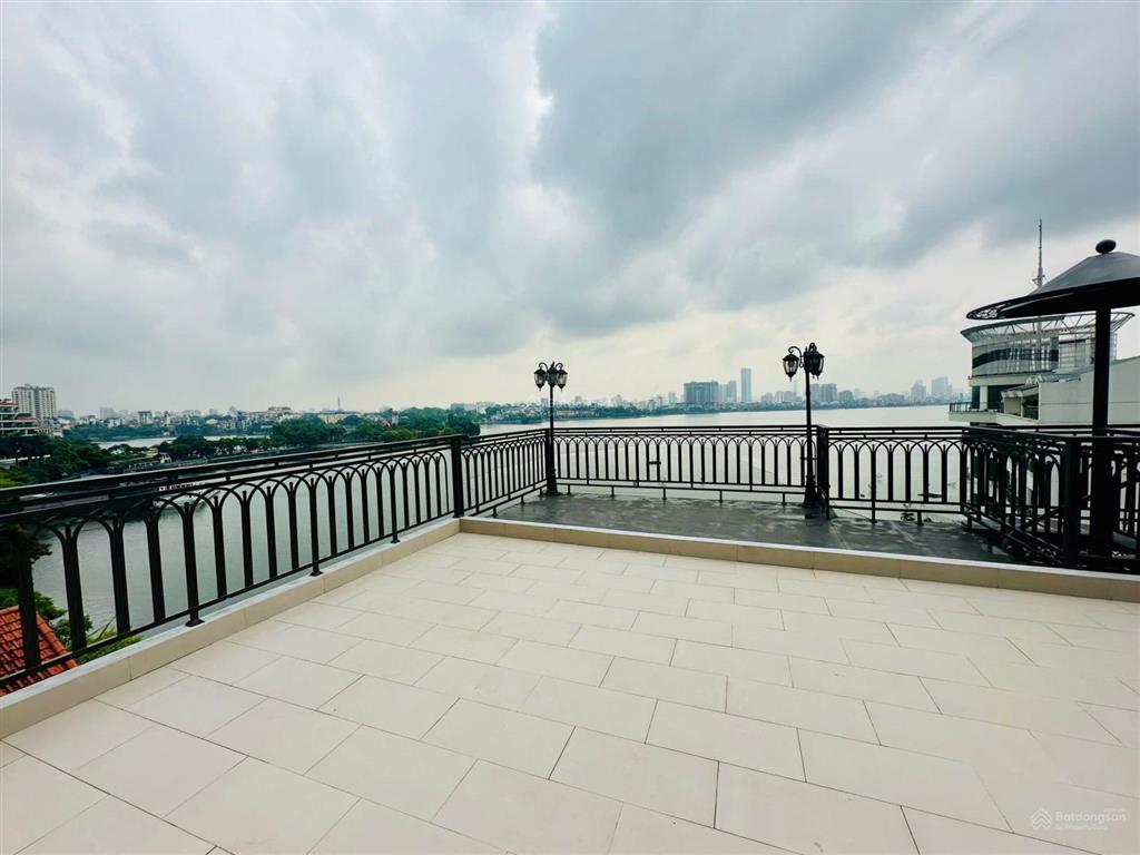 Mặt hồ tây phố yên hoa view toàn hồ 8 tầng thang máy 122 tỷ ở+ dòng tiền 120tr/th