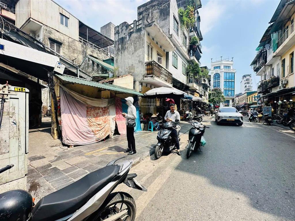 Hàng chiếu 80m2 mặt tiền 10m lô góc 3 mặt thoáng 32.5 tỷ sdcc xây khách sạn