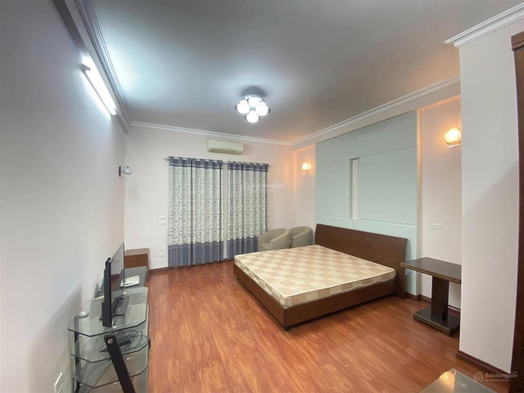 Cần bán ! phố triệu việt vương 5 tầng 90 tỷ đầu phố vị trí đẹp thương lượng tốt