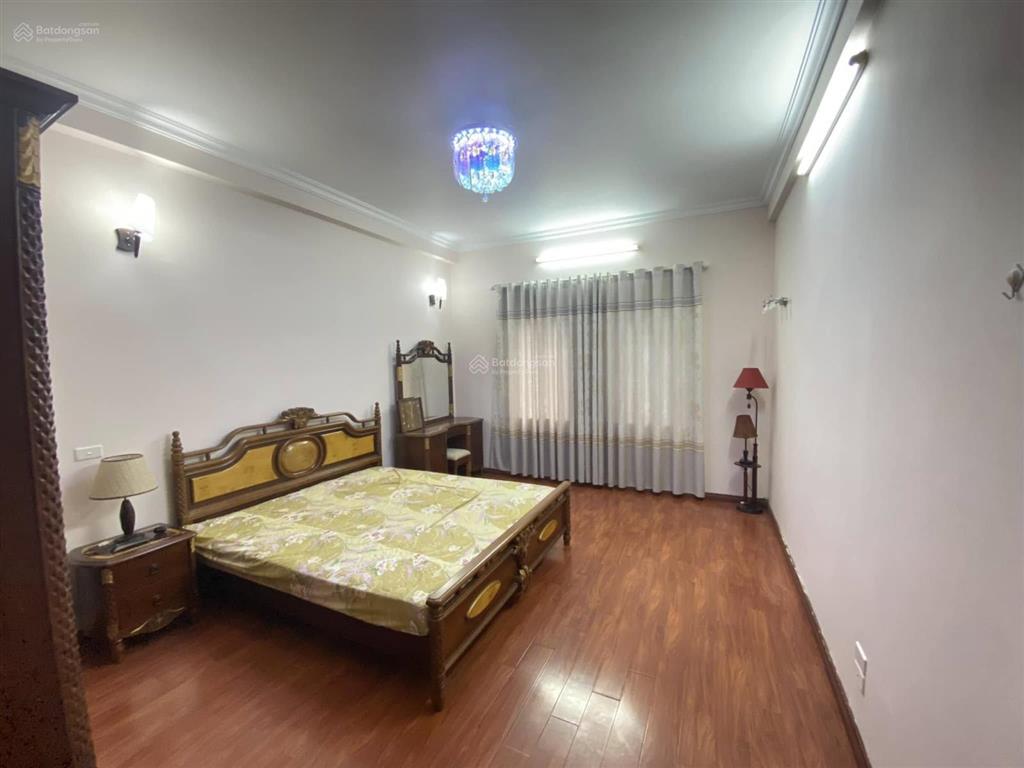 Cần bán ! phố triệu việt vương 5 tầng 90 tỷ đầu phố vị trí đẹp thương lượng tốt