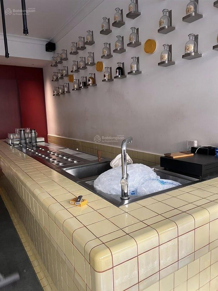 Mặt phố thuốc bắc 5 tầng 42 tỷ dòng tiền 60tr/th. nhà đẹp đoạn đẹp