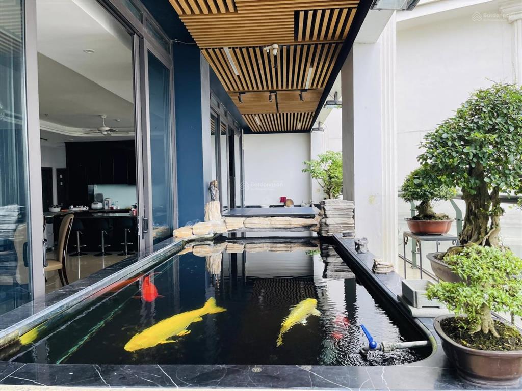Penthouse aqua hàng bún 480m2 99 tỷ view sông hồng nội thất xịn