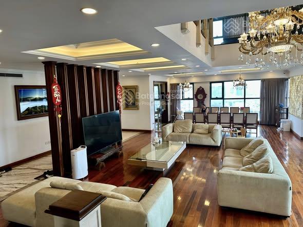 Penthouse aqua hàng bún 480m2 99 tỷ view sông hồng nội thất xịn