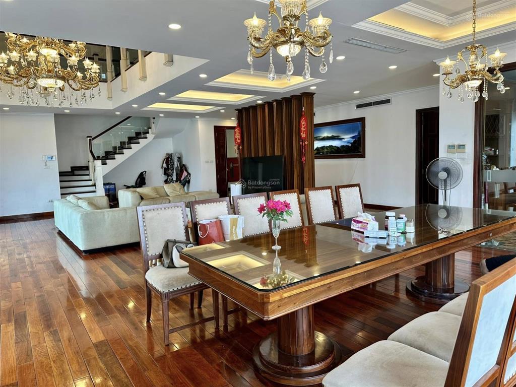 Penthouse aqua hàng bún 480m2 99 tỷ view sông hồng nội thất xịn