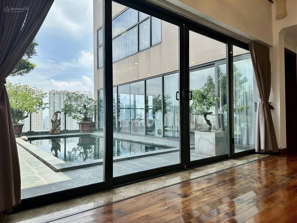 Penthouse aqua hàng bún 480m2 99 tỷ view sông hồng nội thất xịn