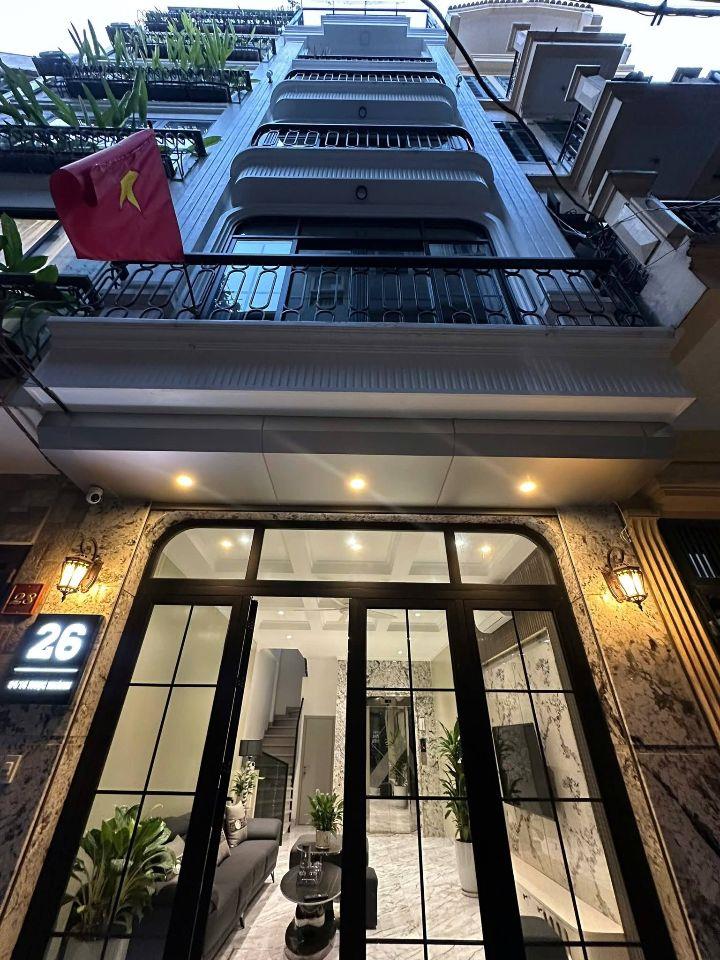 Nhà Đẹp 6 Tầng Thang Máy Giảng Võ ÔTÔ Nội Thất xịn 2 Thoáng 20.8 Tỷ