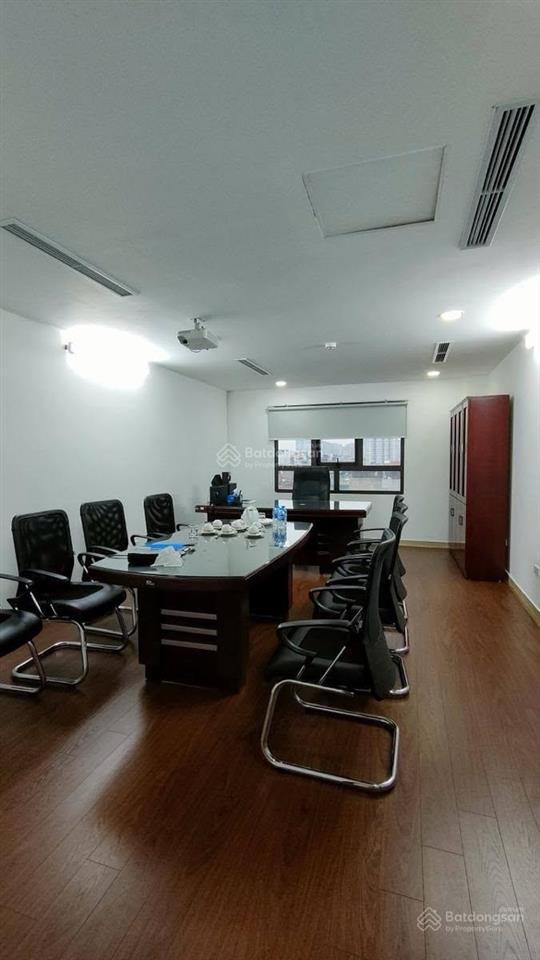 Mặt phố xã đàn 450m² full thổ cư 330 tỷ 4 mặt thoáng. dt 8 tỷ/năm