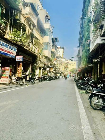 Nhà chợ hàng da mặt tiền 6m 92 tỷ 1 sổ 1 chủ xây khách sạn gpxd cao tầng
