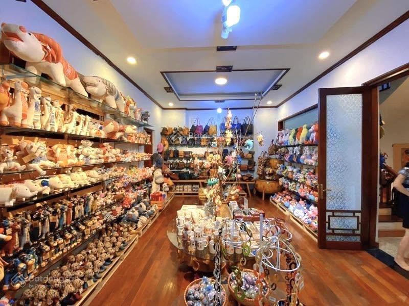Phân lô linh lang lô góc mặt tiền 25m 79 tỷ 5 tầng khu riêng biệt