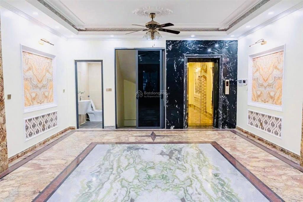 Mặt tiền 12m tô ngọc vân ô tô tránh vỉa hè 250m2 50 tỷ view hồ, xây tòa