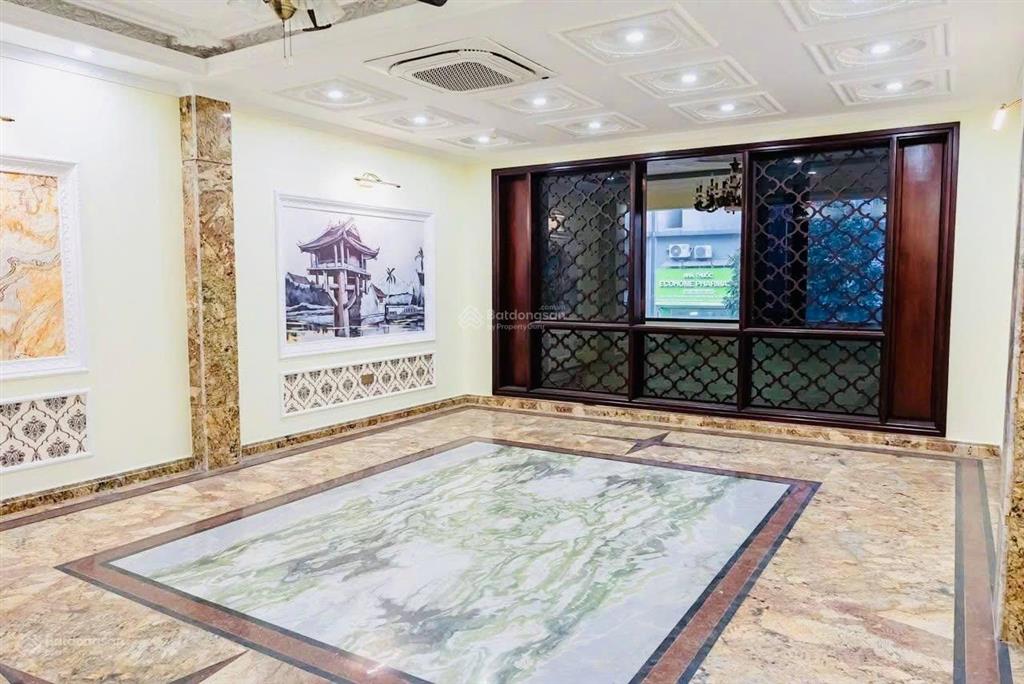 Mặt tiền 12m tô ngọc vân ô tô tránh vỉa hè 250m2 50 tỷ view hồ, xây tòa